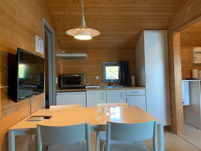 Tangloppen Camping & Cottages Исхёй Экстерьер фото